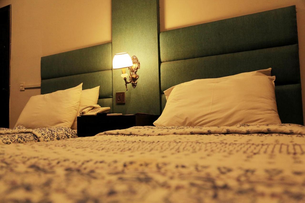 Shelton Hotel 라호르 외부 사진